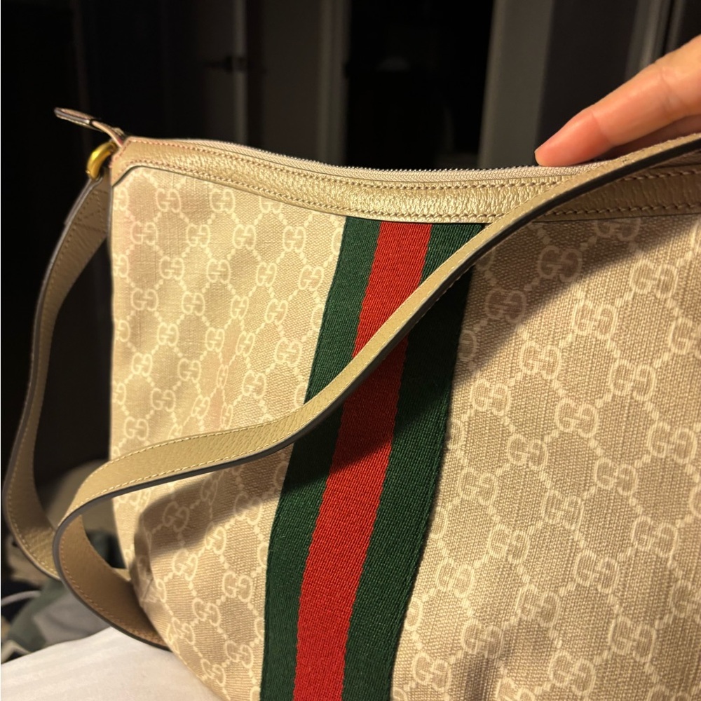 Gucci Beige and Green Shoulder Bag - Picture 8 of 8